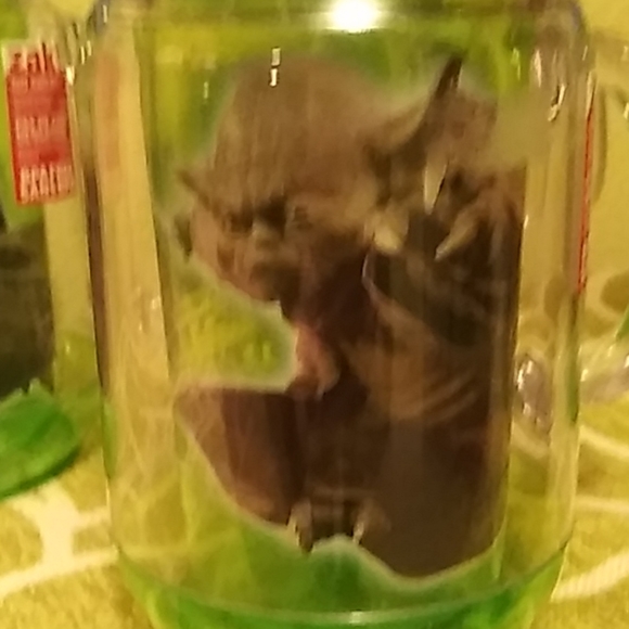 NEW*STAR WARS YODA INSULATED SET OF 4 PLASTIC MUGS - Picture 4 of 5